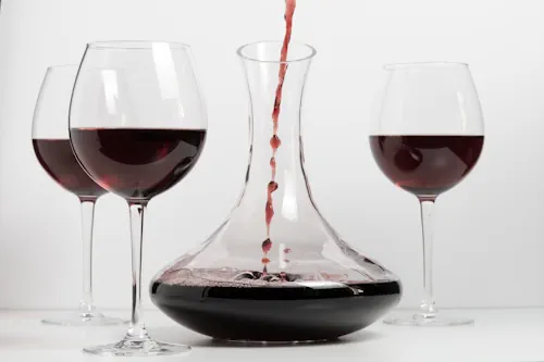 Veja e faça o Ritual com vinho tinto para atrair abundância no Ano Novo